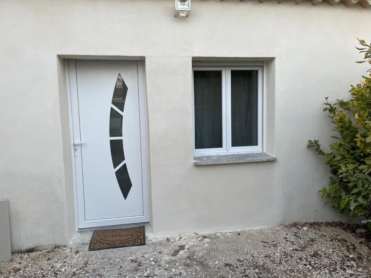 Appartement Avec Terrasse Vue Sorgue Le Thor Luaran gambar